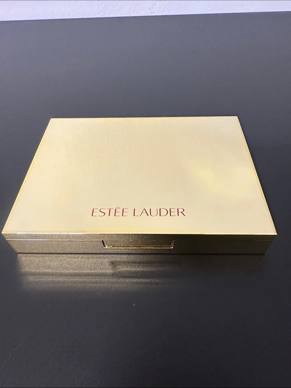NWT Estée Lauder Pink & Neutral Eyeshadow Palette – Soft Pinks to Deep Charcoal